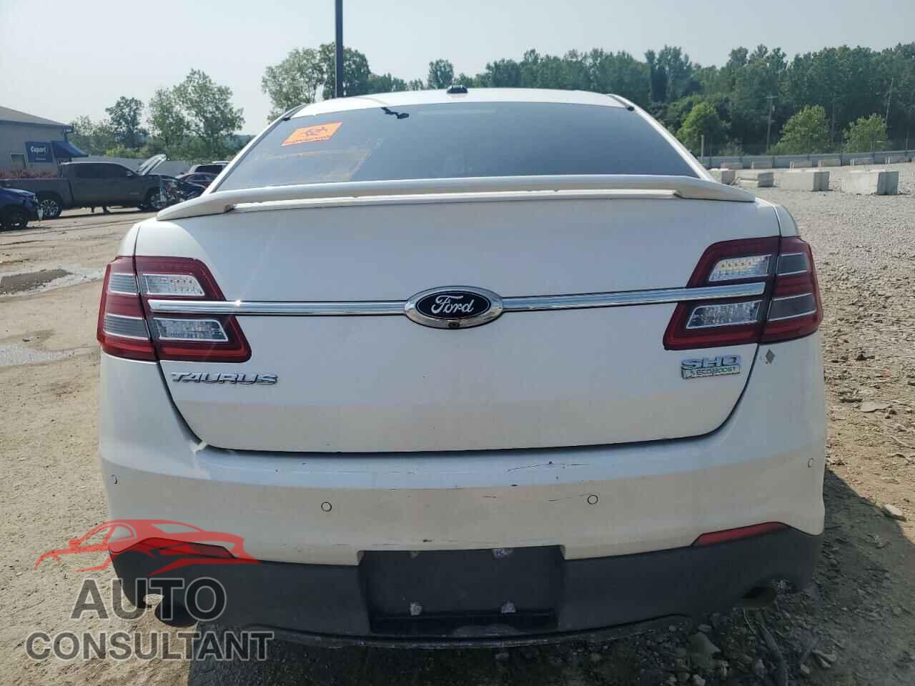 FORD TAURUS 2015 - 1FAHP2KT4FG199397