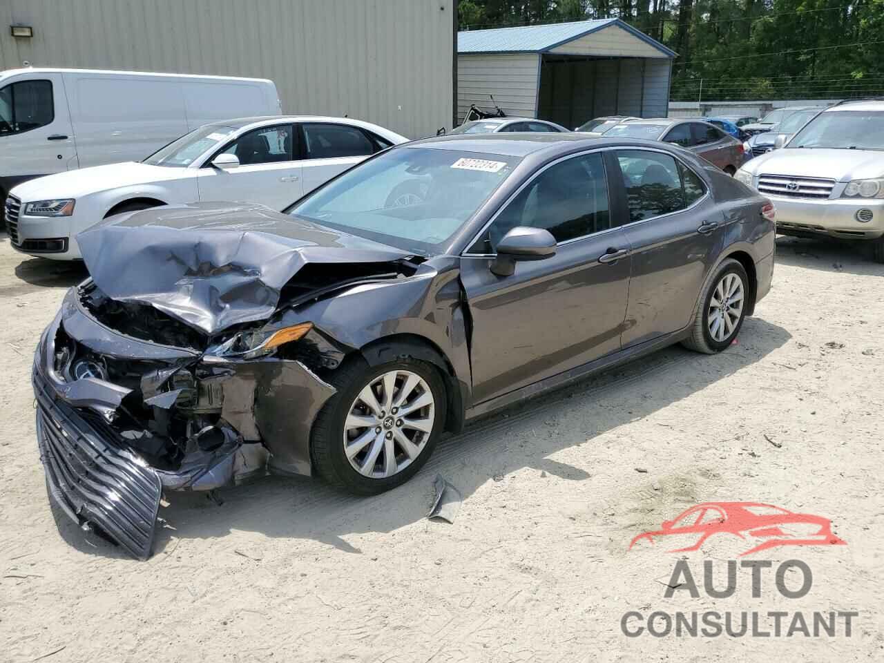 TOYOTA CAMRY 2018 - 4T1B11HK4JU133190