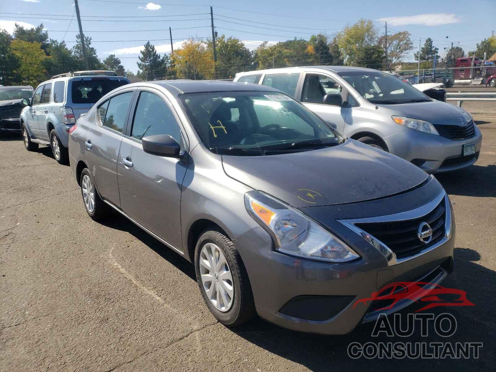 NISSAN VERSA 2018 - 3N1CN7AP0JL886427