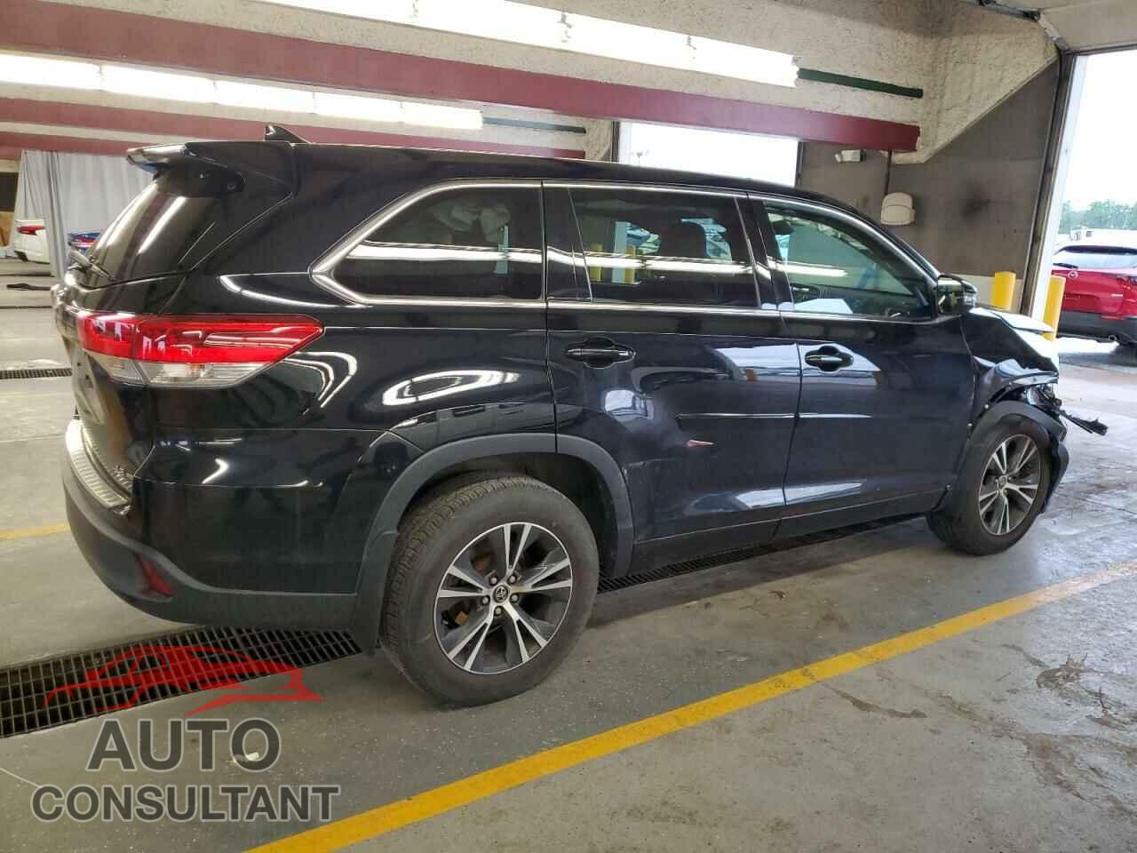TOYOTA HIGHLANDER 2018 - 5TDBZRFH2JS486471