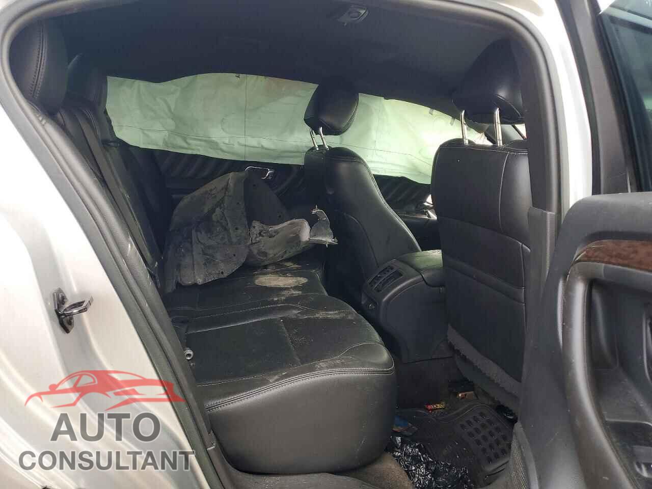 FORD TAURUS 2016 - 1FAHP2J85GG112976