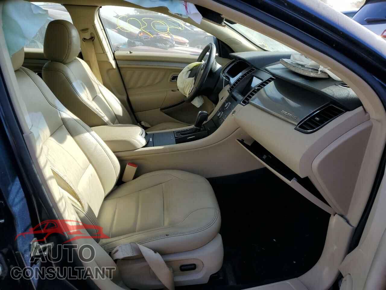 FORD TAURUS 2017 - 1FAHP2E83HG117136