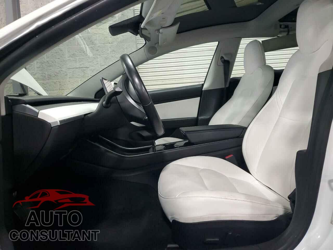 TESLA MODEL 3 2019 - 5YJ3E1EB9KF195597