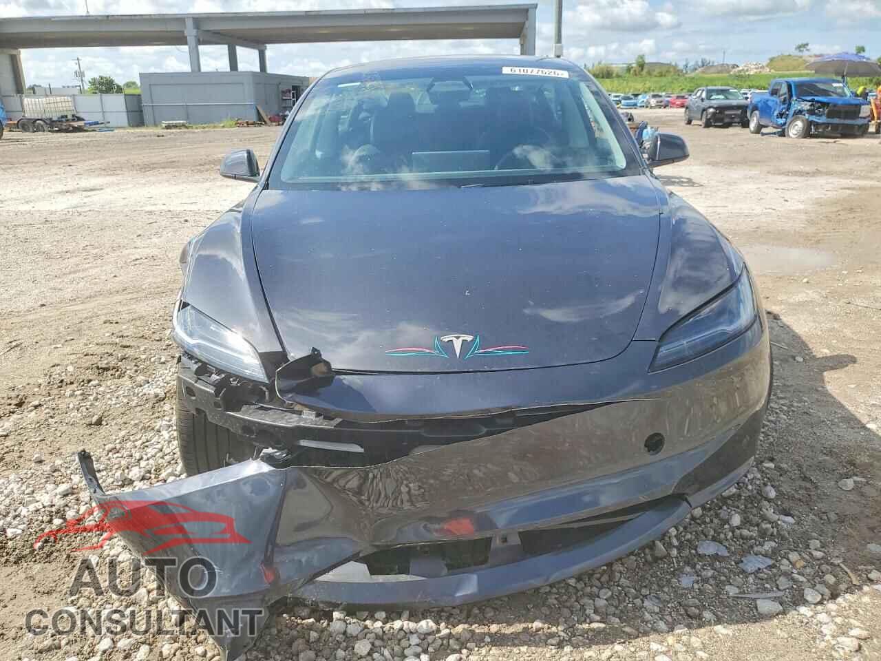 TESLA MODEL 3 2024 - 5YJ3E1EA3RF734782