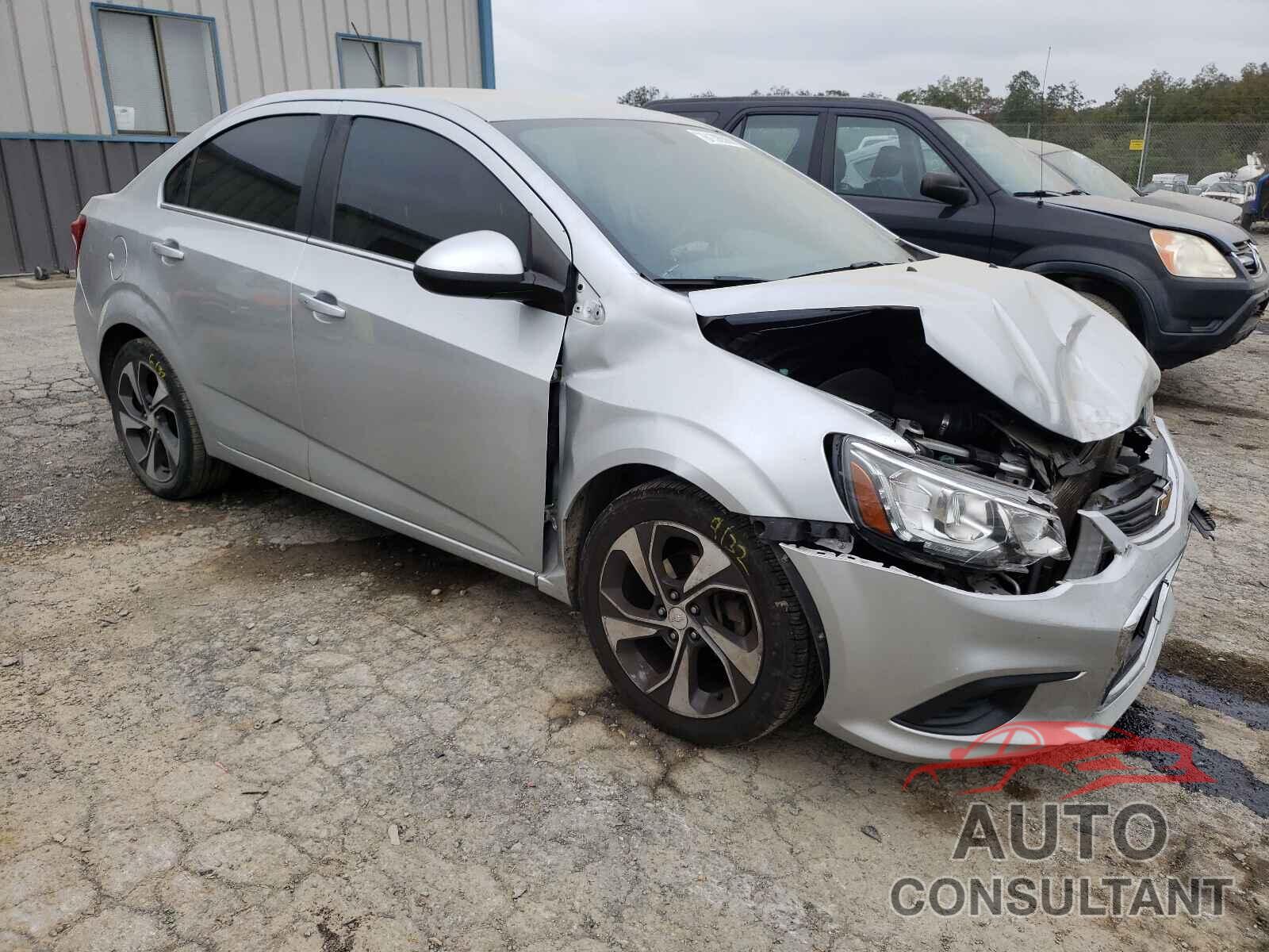 CHEVROLET SONIC 2017 - 1G1JF5SB2H4125819