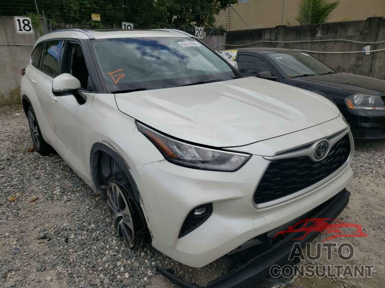 TOYOTA HIGHLANDER 2020 - 5TDGZRAHXLS024014
