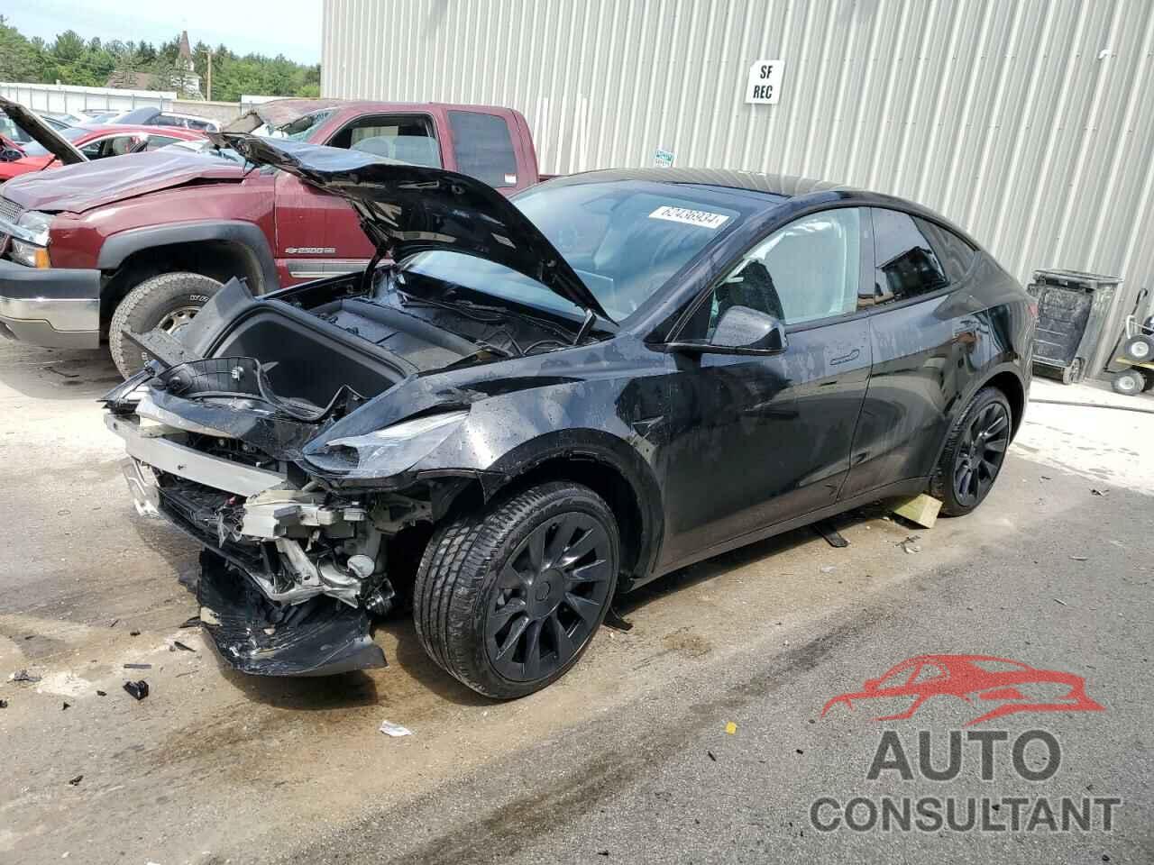 TESLA MODEL Y 2023 - 7SAYGDEE5PF828229