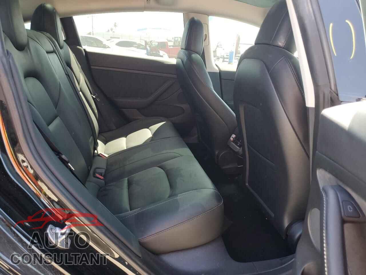 TESLA MODEL 3 2023 - 5YJ3E1EA5PF393852