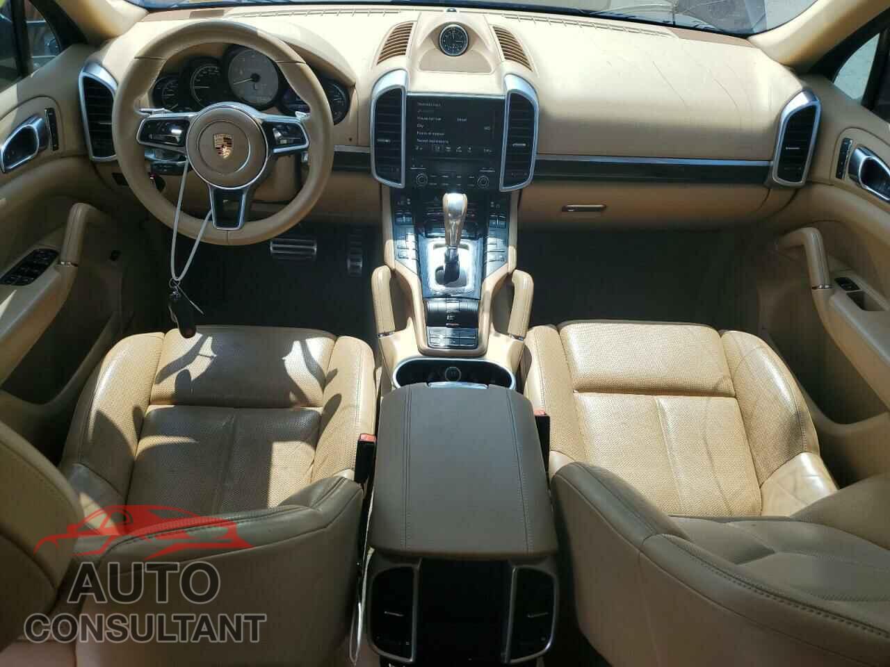 PORSCHE CAYENNE 2017 - WP1AE2A27HLA70895