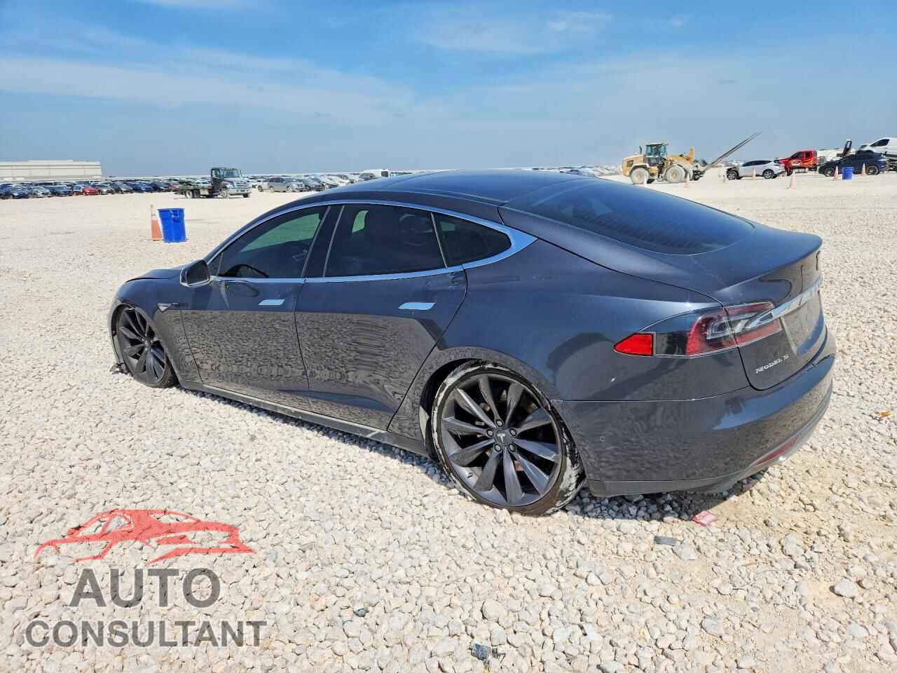 TESLA MODEL S 2015 - 5YJSA1H27FF090694