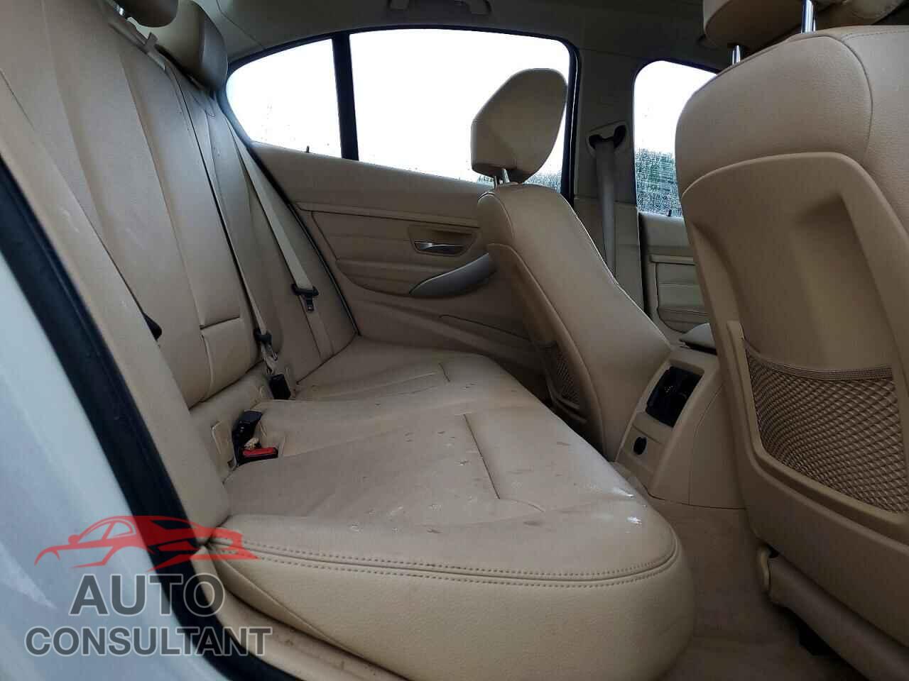 BMW 3 SERIES 2013 - WBA3B5C50DF592396