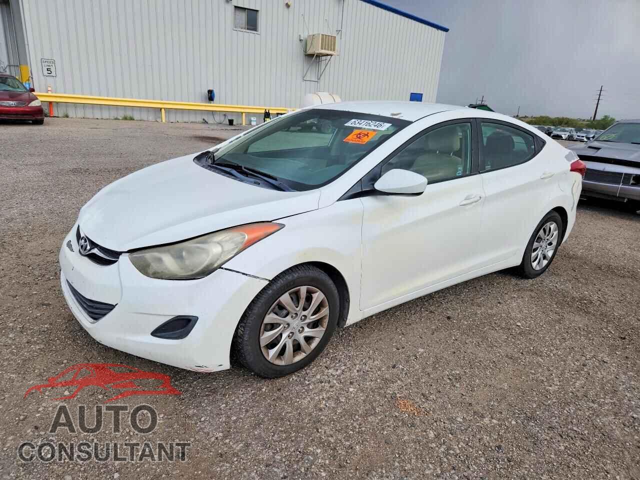 HYUNDAI ELANTRA 2013 - 5NPDH4AE4DH211237