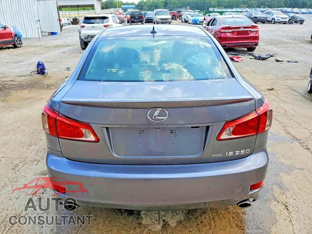 LEXUS IS 2012 - JTHCF5C20C5060551