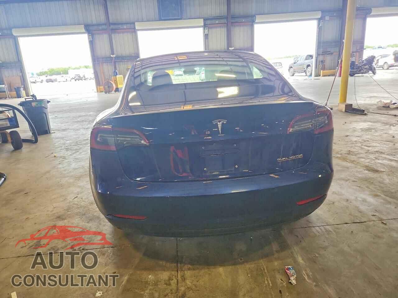 TESLA MODEL 3 2018 - 5YJ3E1EB9JF083929