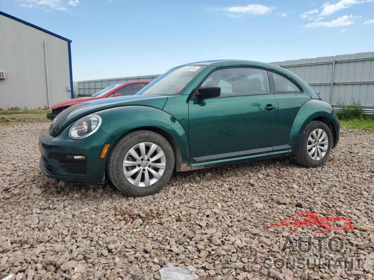 VOLKSWAGEN BEETLE 2018 - 3VWFD7AT3JM710005