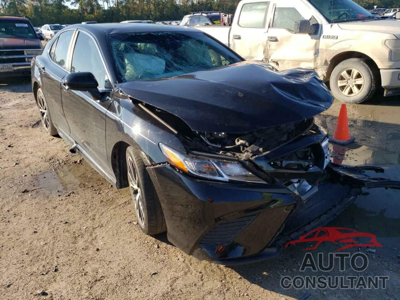 TOYOTA CAMRY 2018 - 4T1B11HK8JU656762