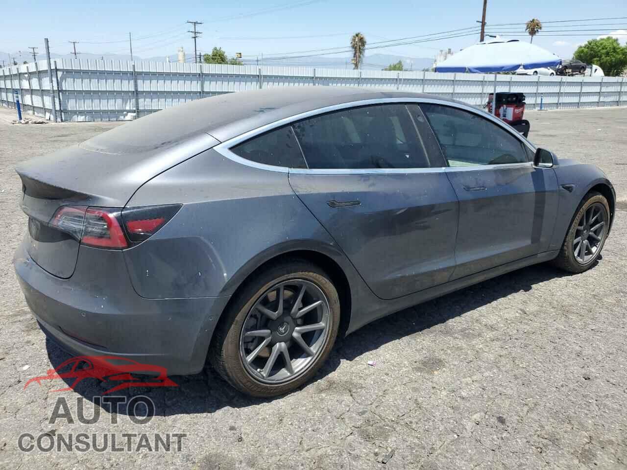 TESLA MODEL 3 2018 - 5YJ3E1EA6JF168864