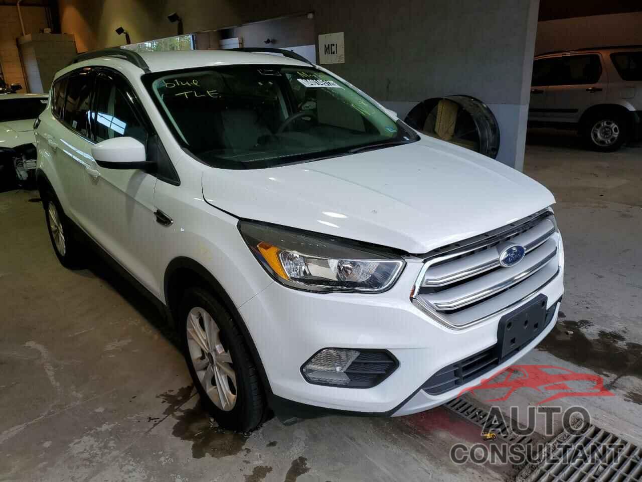 FORD ESCAPE 2018 - 1FMCU9GD8JUB37143
