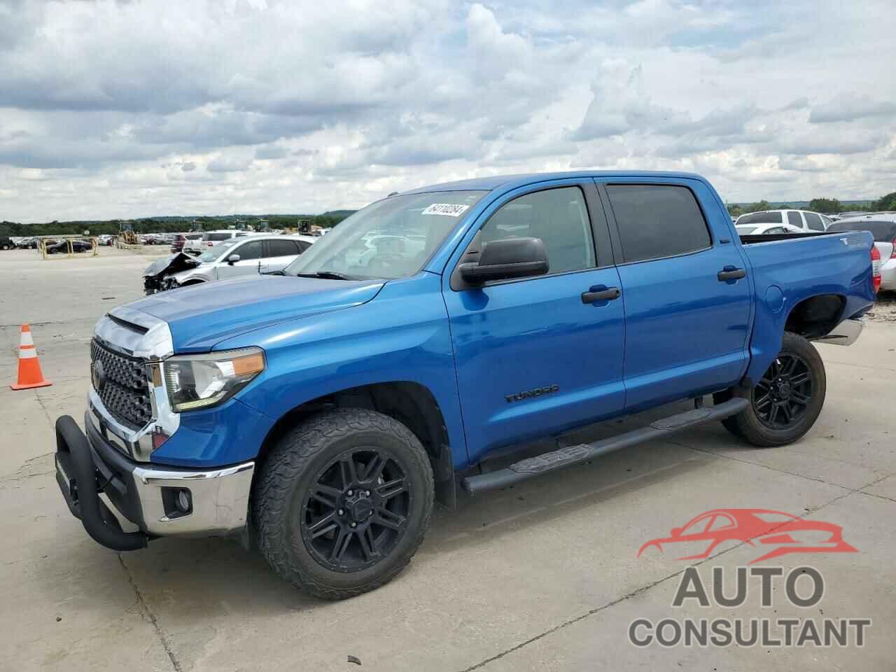 TOYOTA TUNDRA 2018 - 5TFEM5F13JX131018