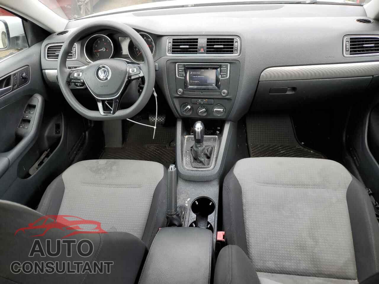 VOLKSWAGEN JETTA 2017 - 3VW2B7AJ3HM365328