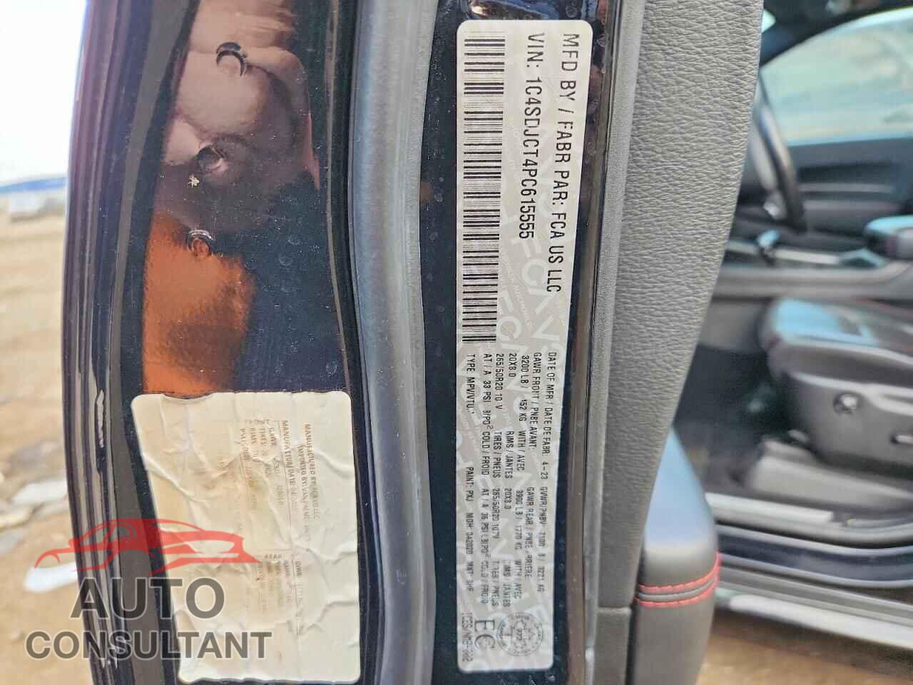 DODGE DURANGO 2023 - 1C4SDJCT4PC615555
