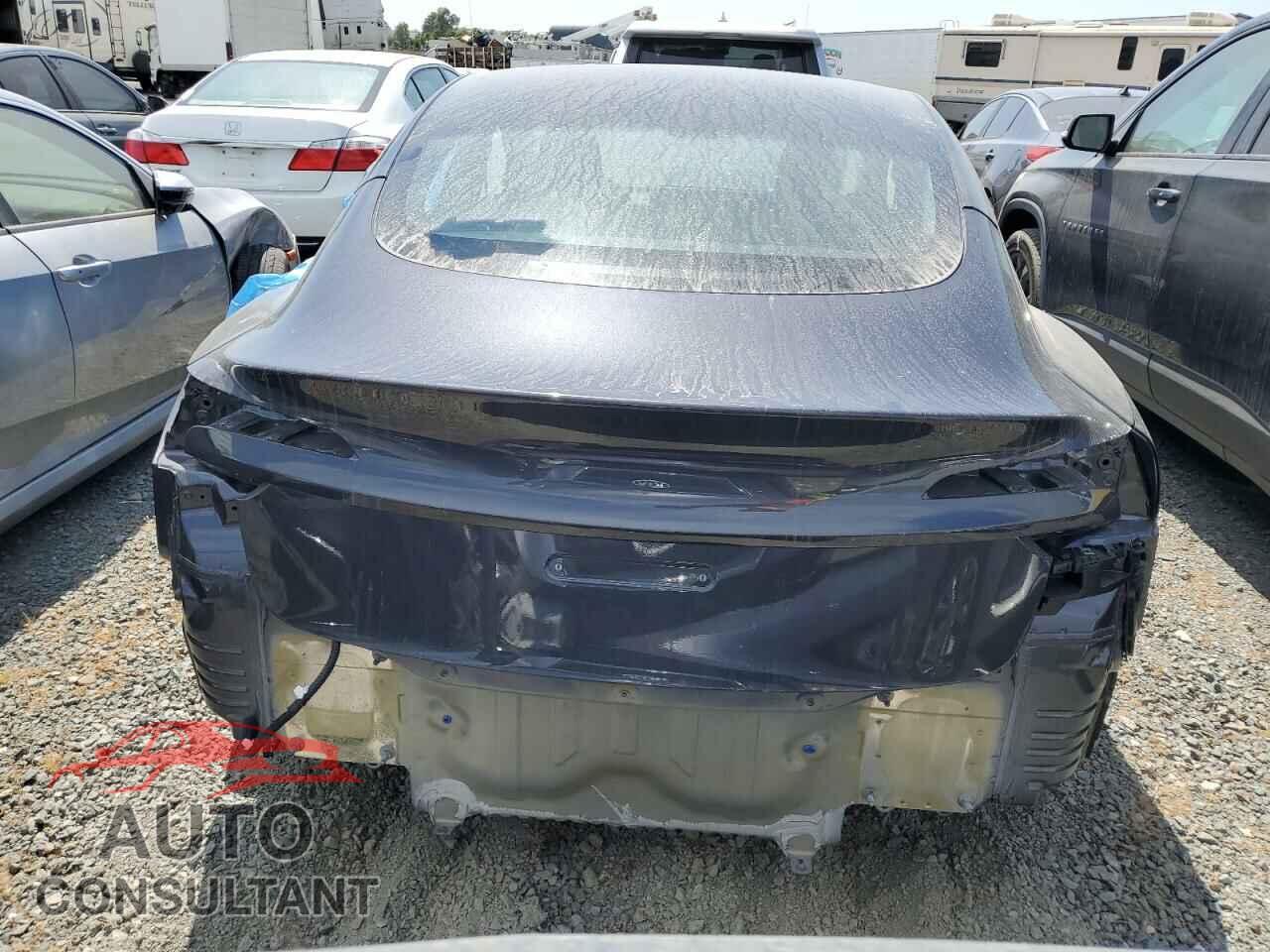 TESLA MODEL 3 2024 - 5YJ3E1EB2RF739366
