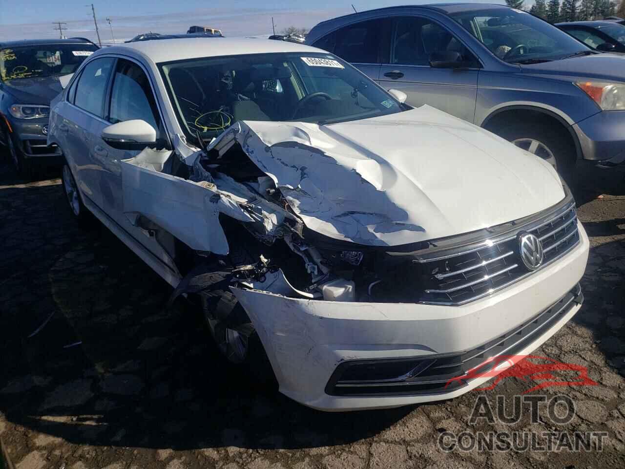 VOLKSWAGEN PASSAT 2017 - 1VWAT7A33HC030288