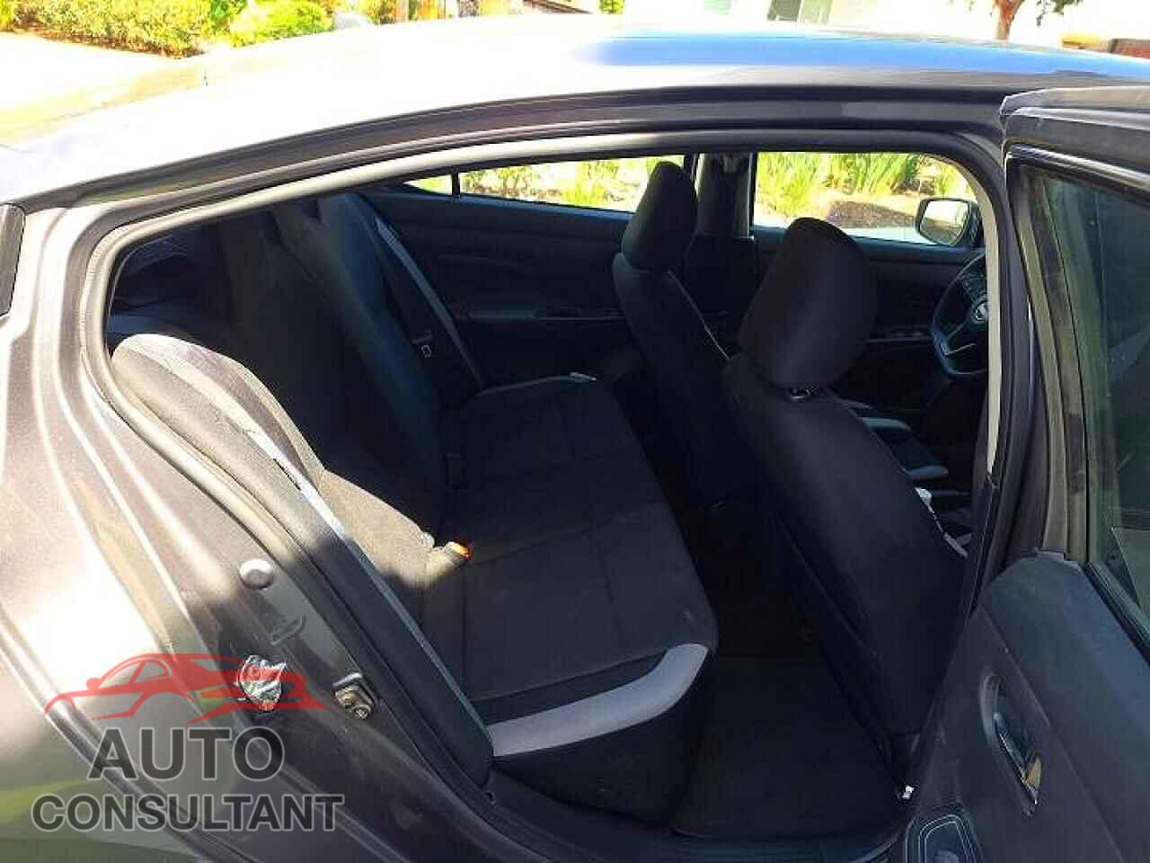 NISSAN VERSA 2025 - 3N1CN8DV2SL880100
