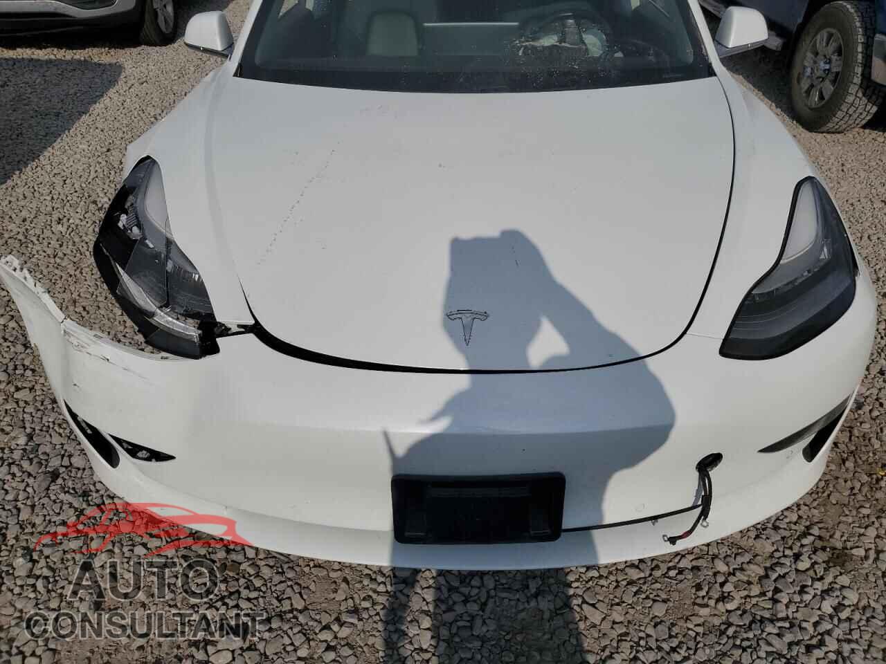 TESLA MODEL 3 2018 - 5YJ3E1EA7JF018357