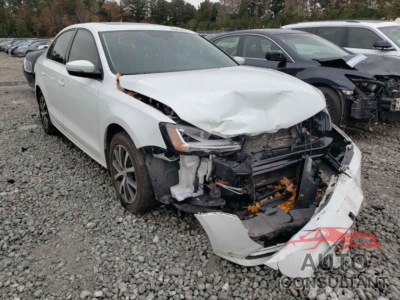 VOLKSWAGEN JETTA 2018 - 3VWDB7AJ4JM228011