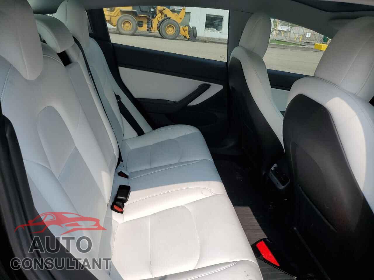 TESLA MODEL 3 2019 - 5YJ3E1EB4KF406706