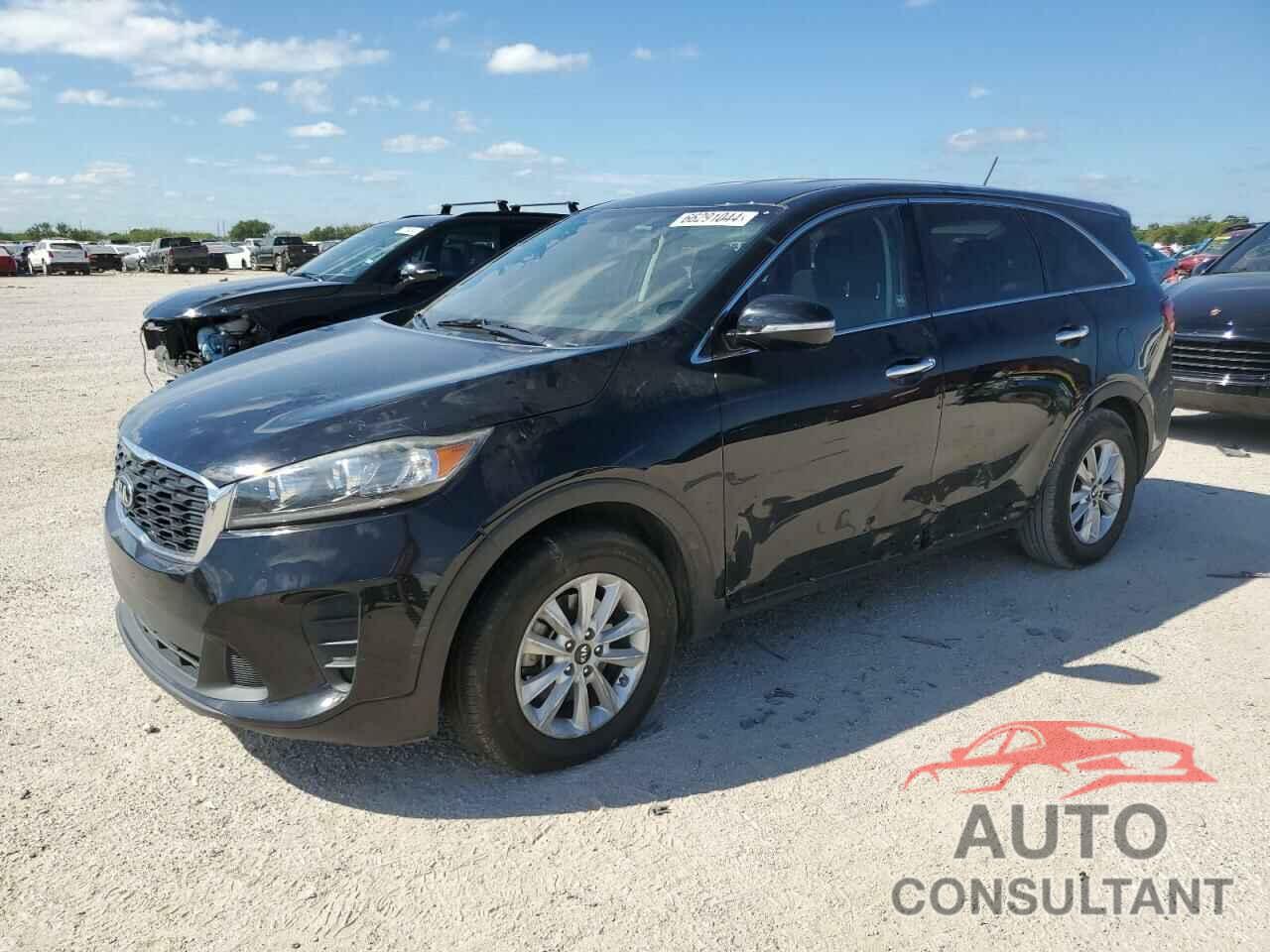 KIA SORENTO 2019 - 5XYPG4A56KG467349