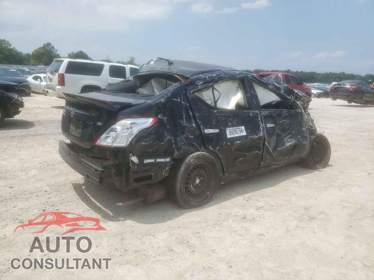 NISSAN VERSA 2017 - 3N1CN7AP3HL823252