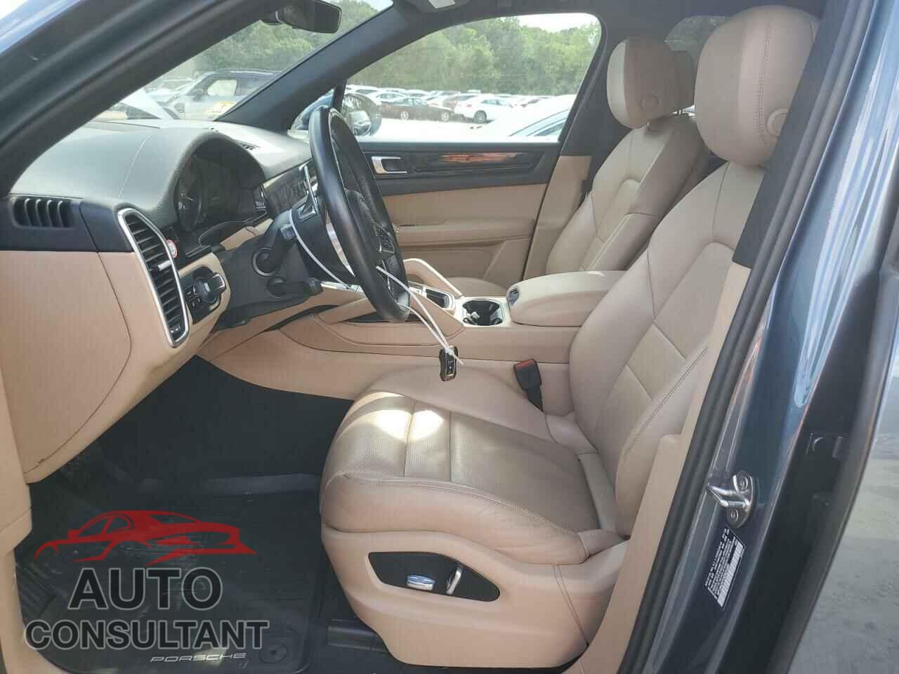 PORSCHE CAYENNE 2019 - WP1AA2AY1KDA01685