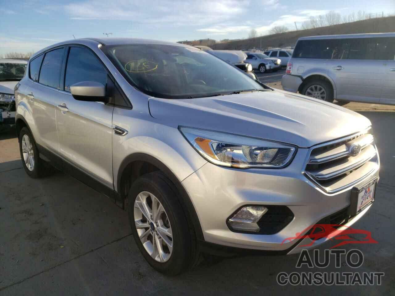 FORD ESCAPE 2017 - 1FMCU9GD1HUE72996