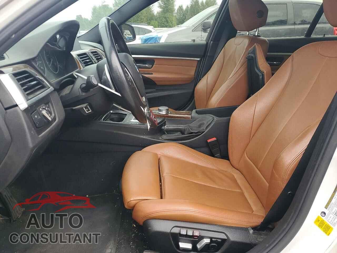 BMW 3 SERIES 2017 - WBA8E5C34HK389049
