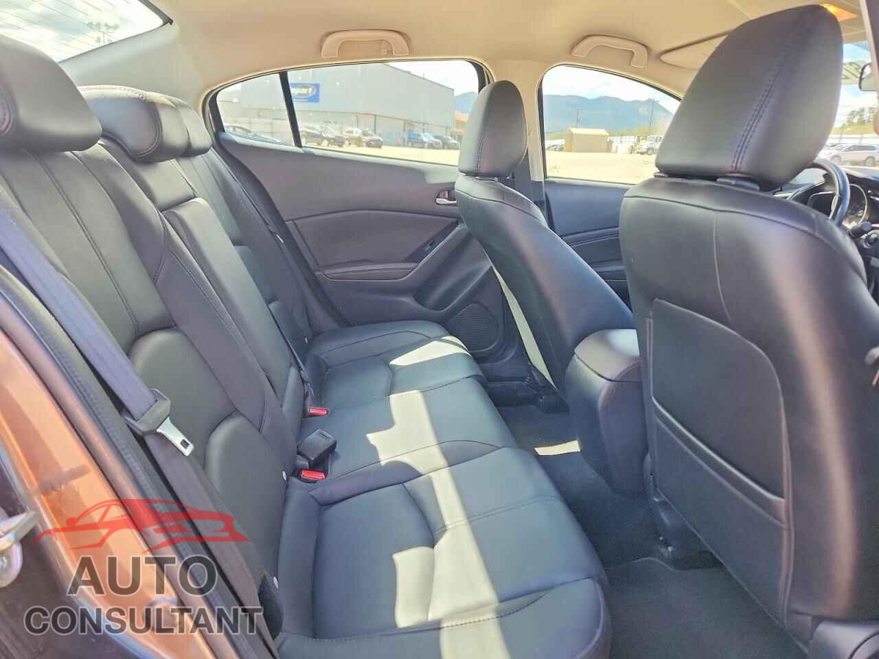 MAZDA 3 2017 - 3MZBN1V79HM101047