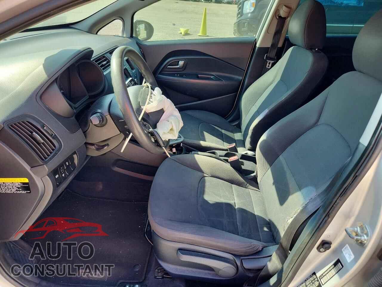 KIA RIO 2015 - KNADM4A39F6436046