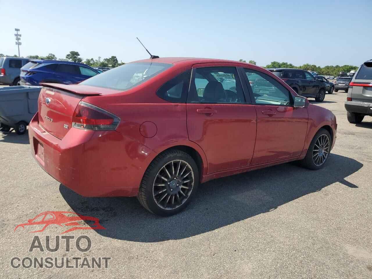FORD FOCUS 2011 - 1FAHP3GN7BW107375