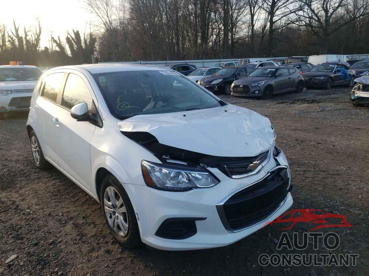 CHEVROLET SONIC 2019 - 1G1JG6SB5K4122388