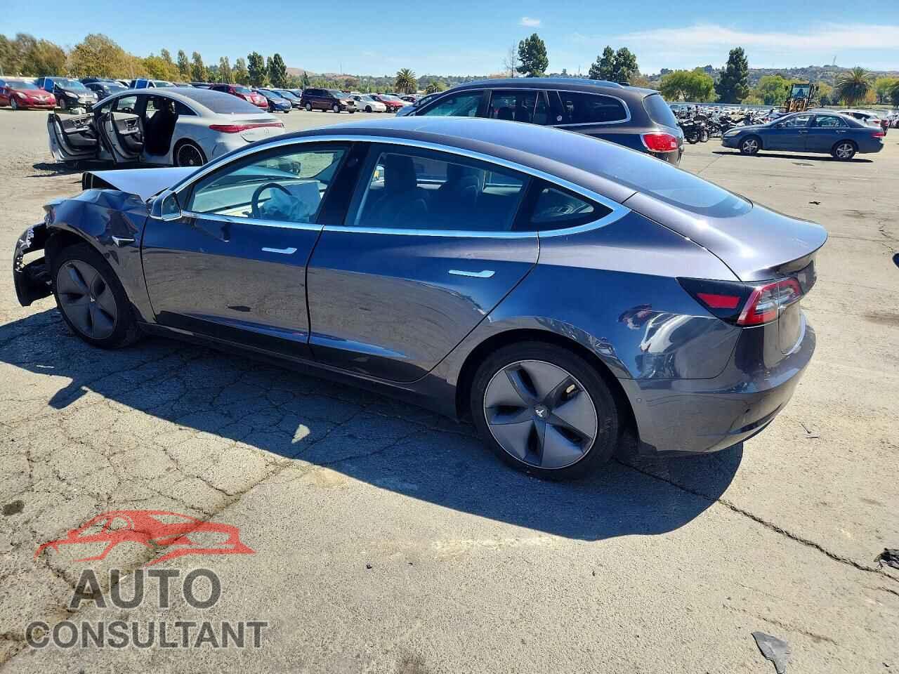 TESLA MODEL 3 2018 - 5YJ3E1EA0JF010309