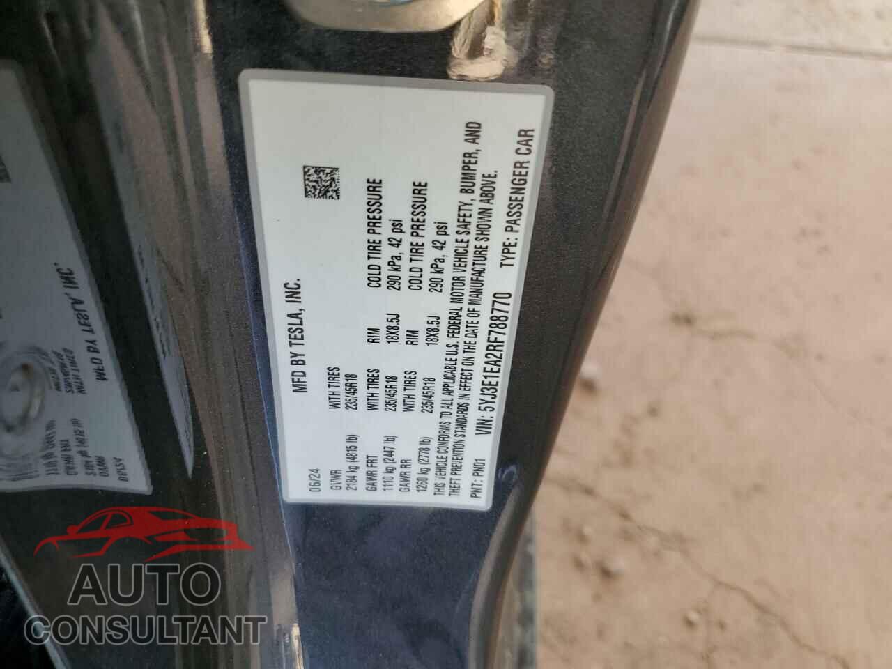 TESLA MODEL 3 2024 - 5YJ3E1EA2RF788770