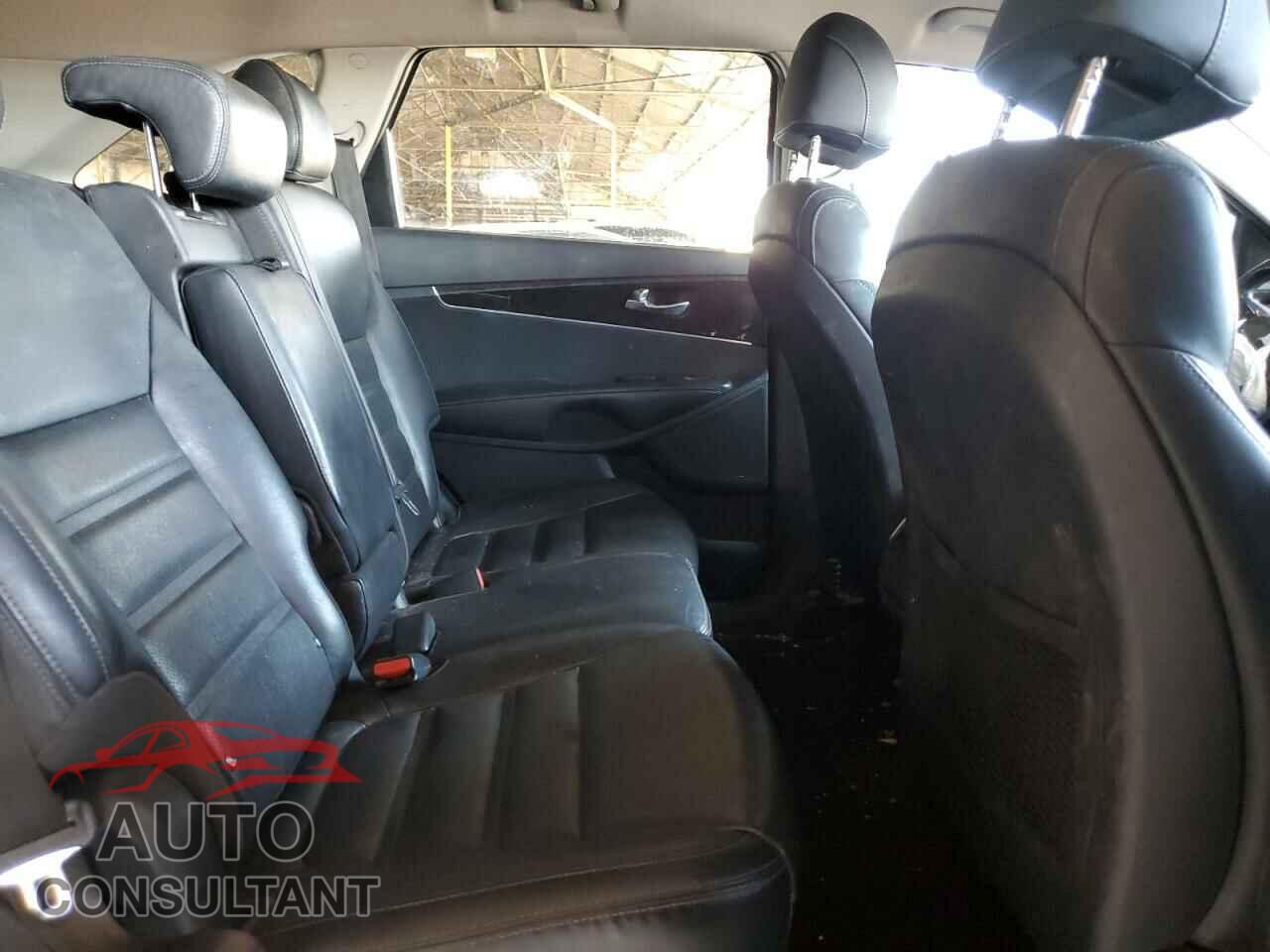 KIA SORENTO 2017 - 5XYPG4A33HG294445