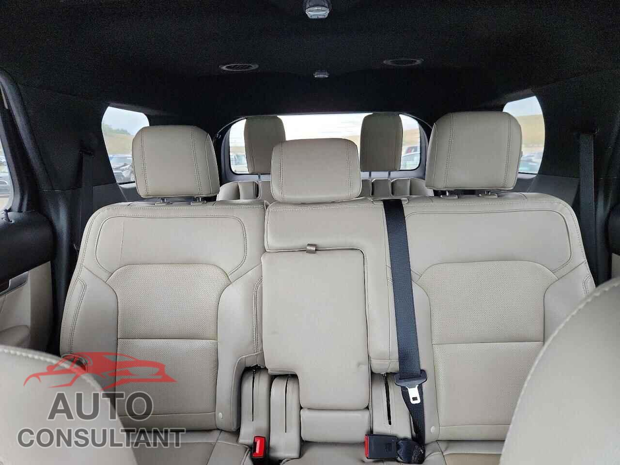 FORD EXPLORER 2018 - 1FM5K8F80JGB10739