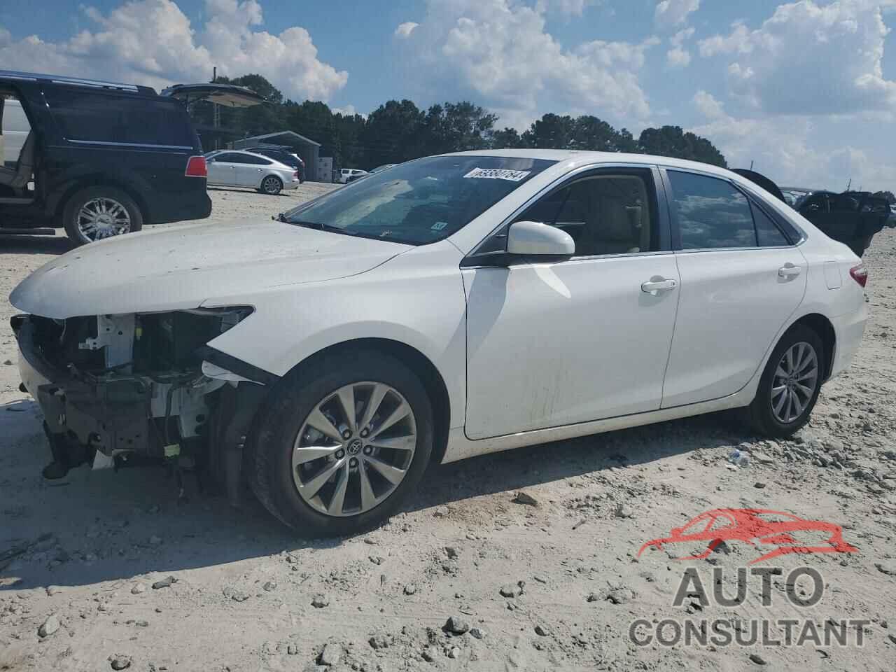 TOYOTA CAMRY 2016 - 4T4BF1FK0GR552432