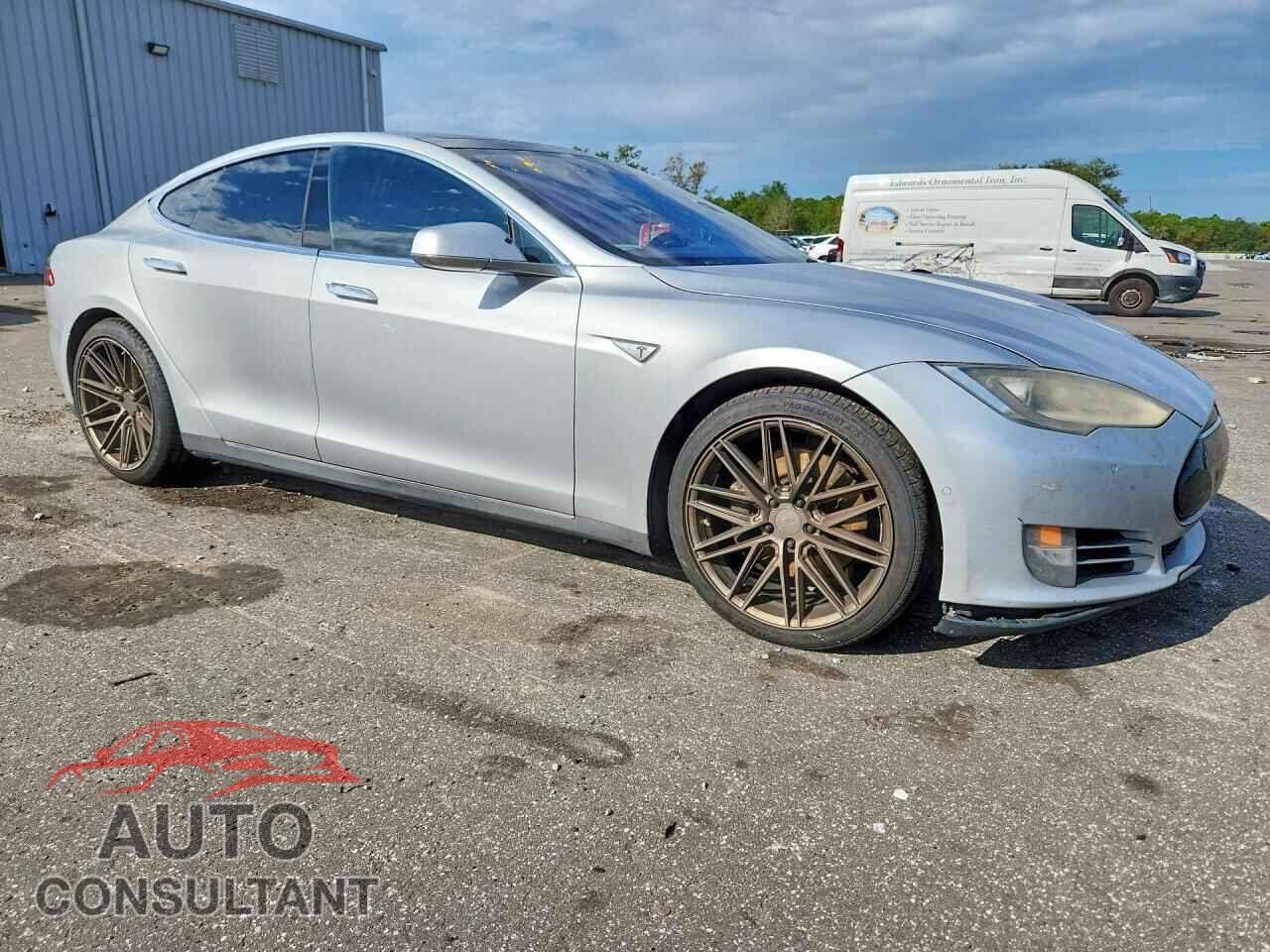 TESLA MODEL S 2016 - 5YJSA1E26GF131824