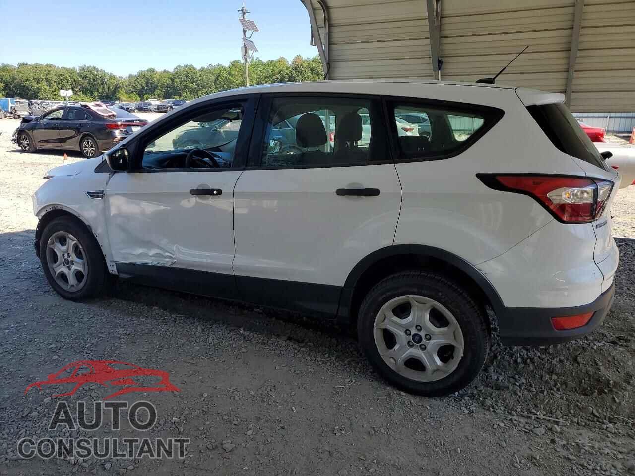 FORD ESCAPE 2017 - 1FMCU0F79HUD05521