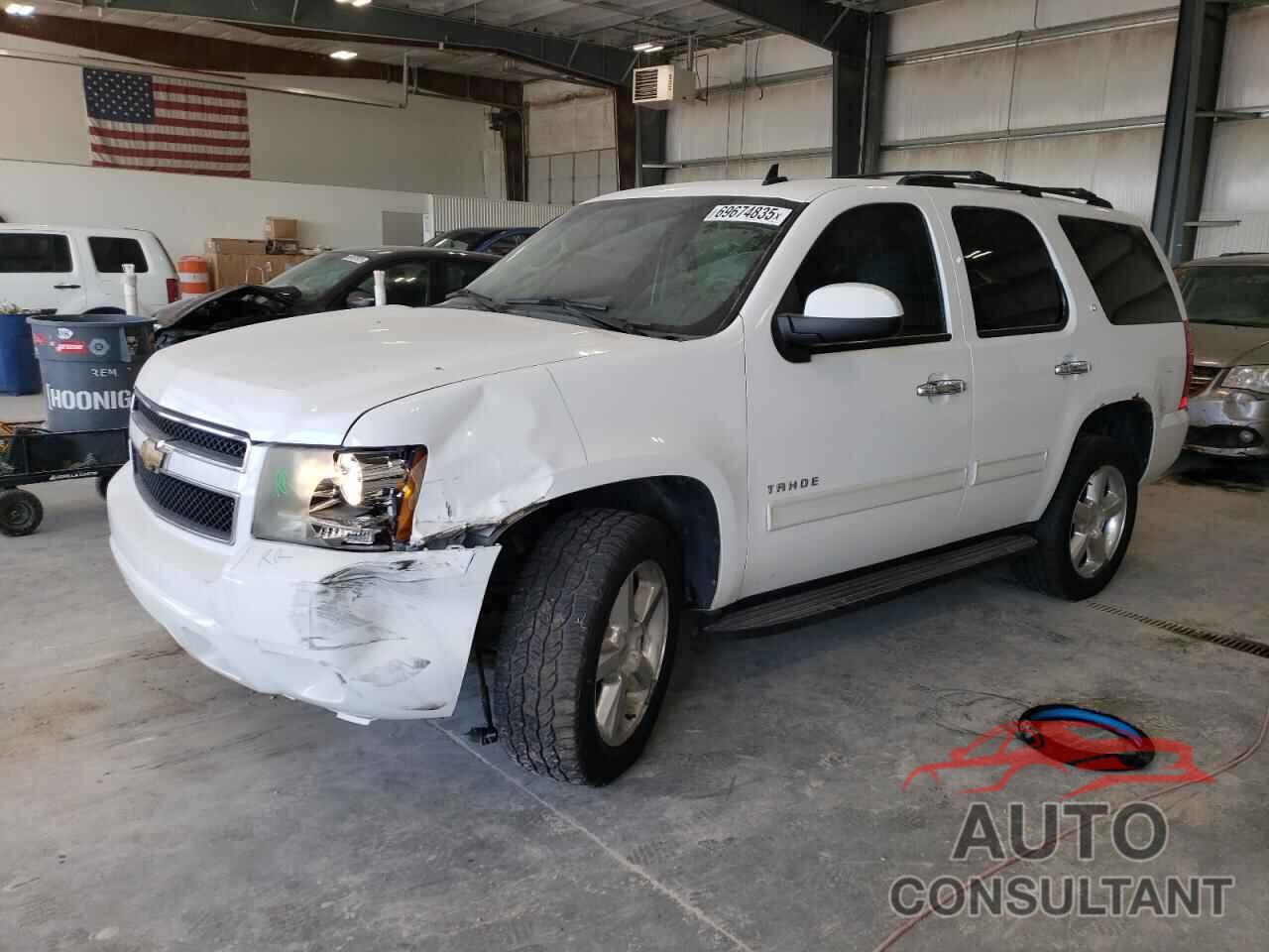 CHEVROLET TAHOE 2010 - 1GNUKBE06AR210350