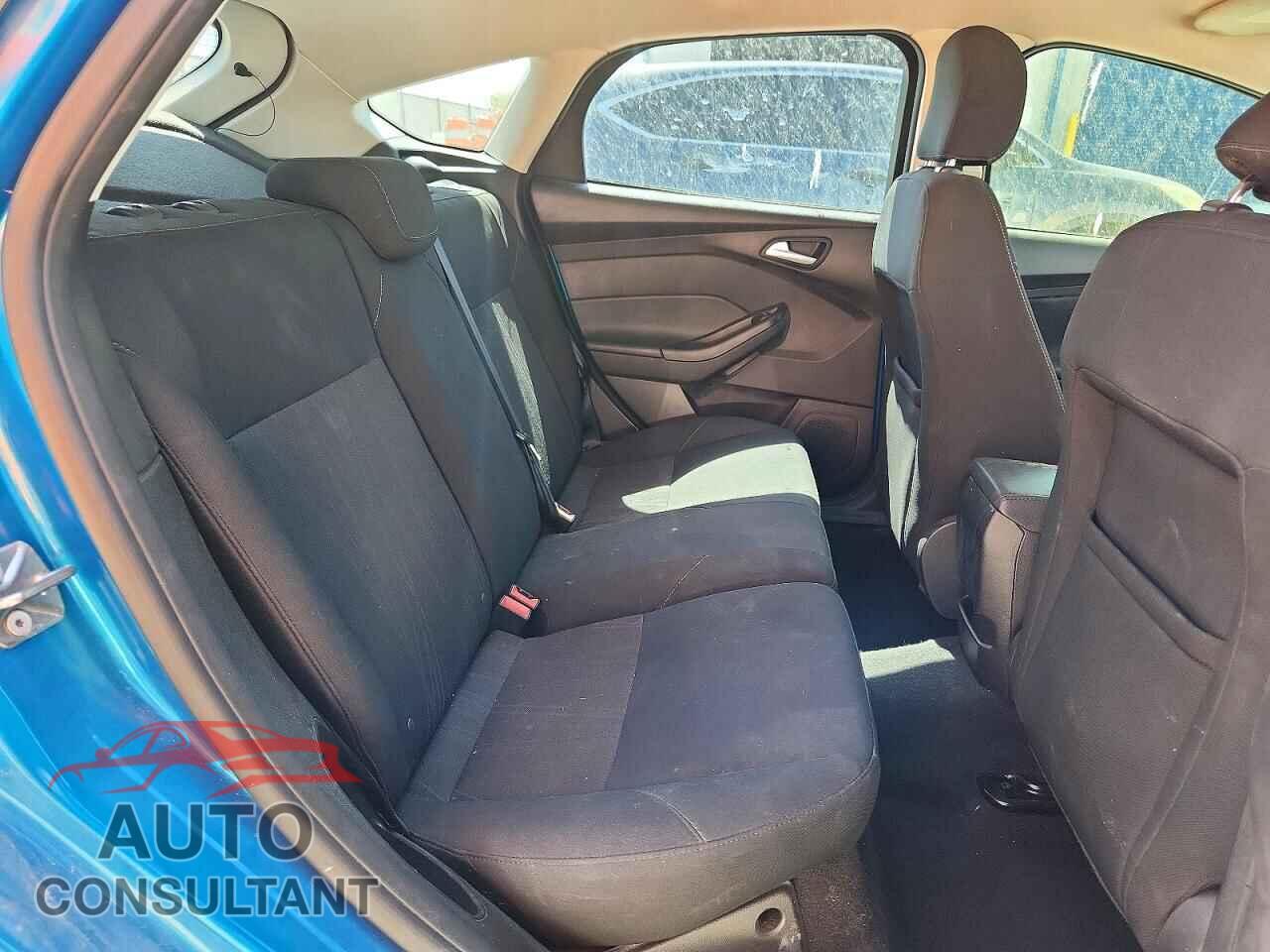 FORD FOCUS 2016 - 1FADP3K22GL379157