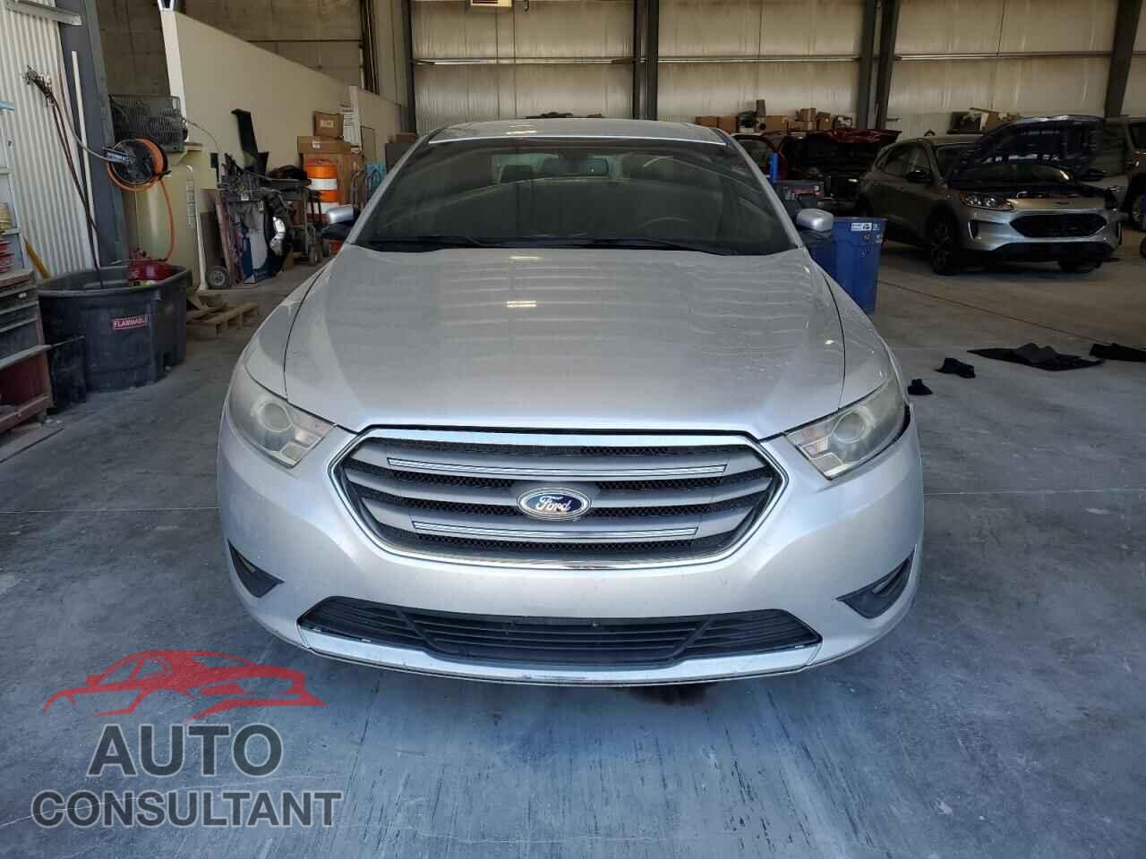 FORD TAURUS 2013 - 1FAHP2E88DG170652